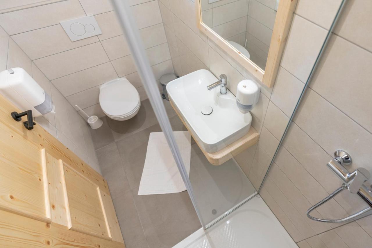 Planinska Koca Na Uskovnici Hotel Srednja Vas v Bohinju Bagian luar foto
